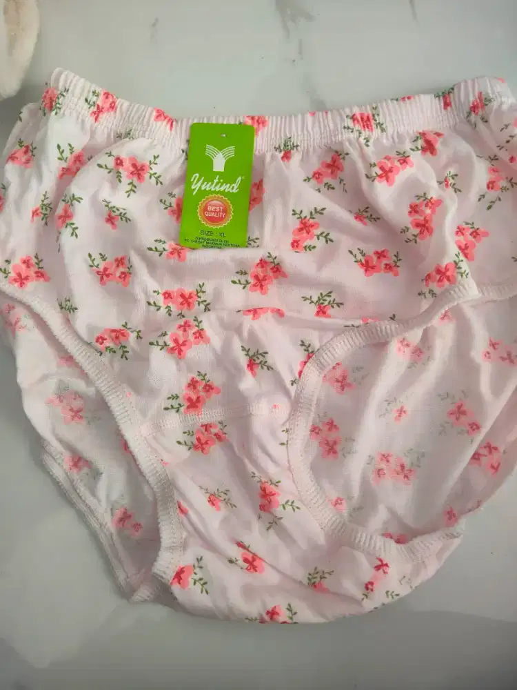 Celana dalam wanita ukuran xl