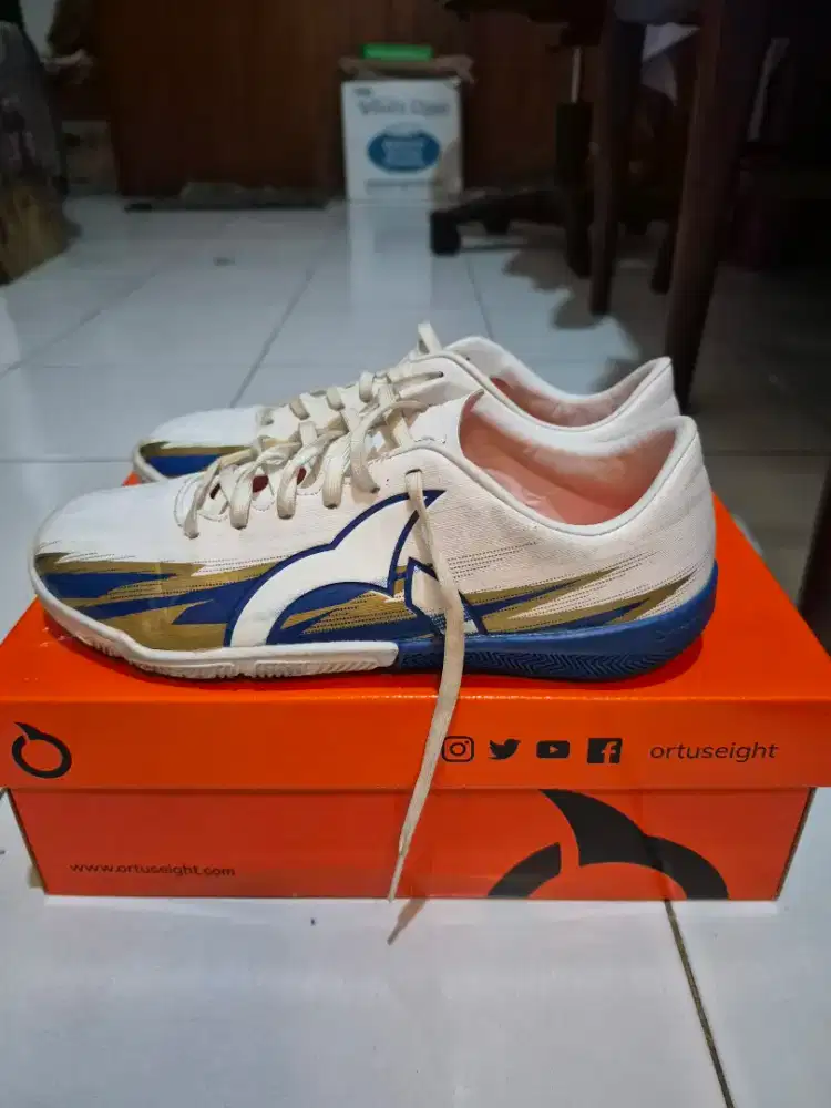 Ortuseight sepatu futsal 37