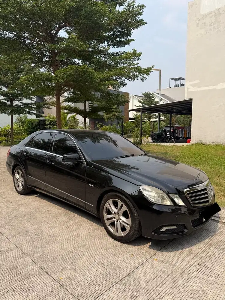 Mercedes Benz E250 Avantgarde W212 2010/2011 Mulus Termurah!