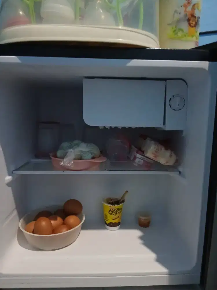 Kulkas mini bekas