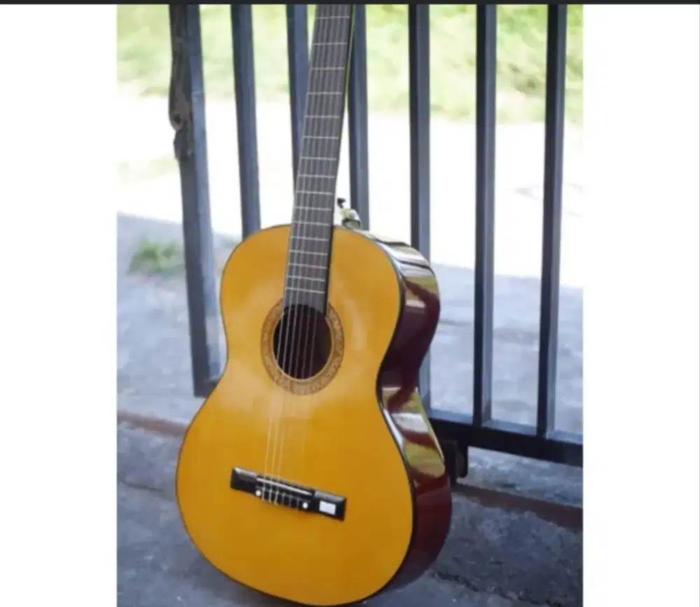 Yamaha Y-315 GITAR NEGO TIPIS