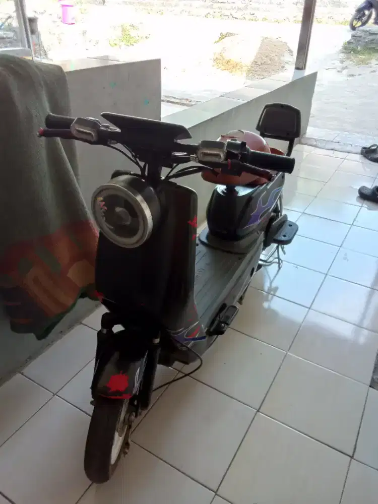 Sepeda Listrik U-winfly modifikasi trondol