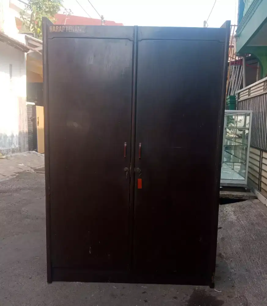 Lemari jati 2 pintu lawas mulus