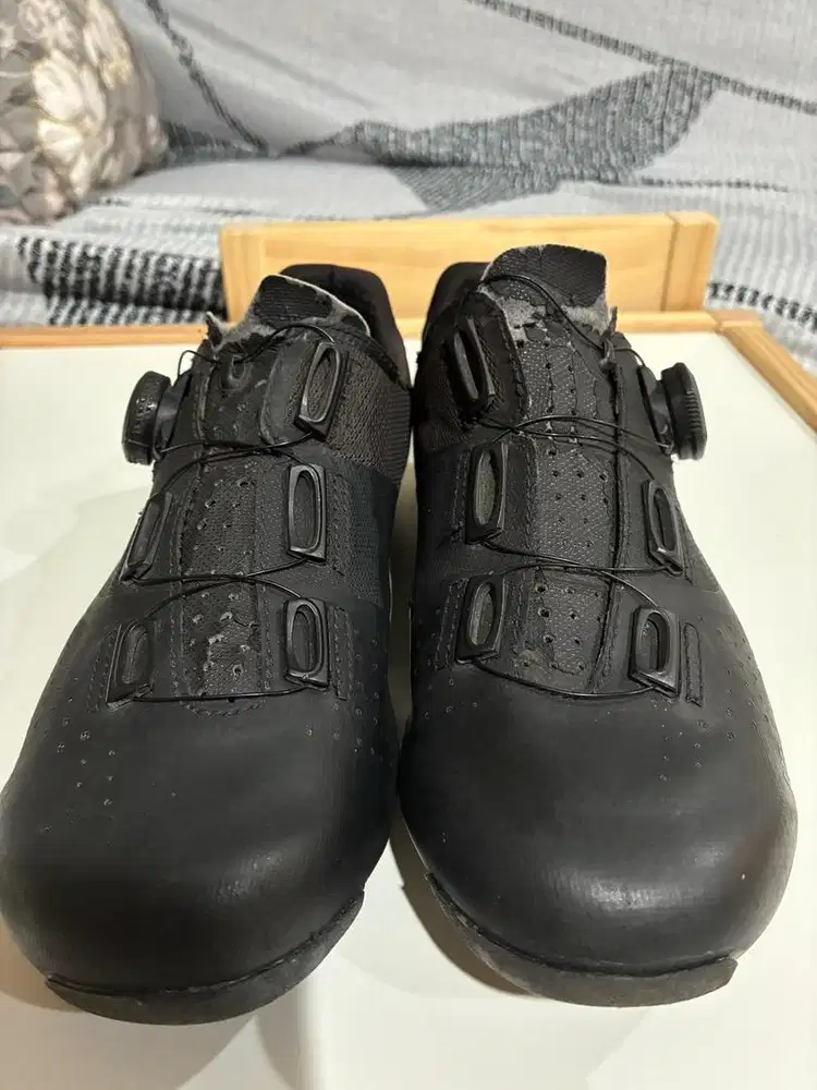Sepatu Roadbike Fizik Tempo Overcurve wide size 38, black