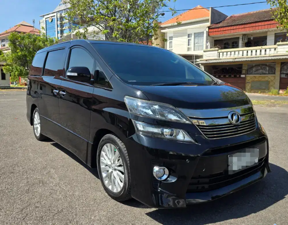 Toyota Vellfire Z 2.4 At 2012 (Low KM)