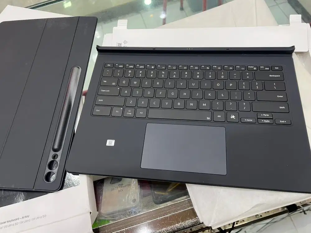 Keyboard/ book cover Samsung TAB s10 ultra / s9 ultra