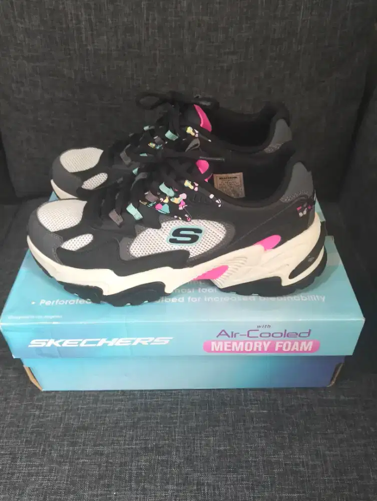 Sepatu skechers original