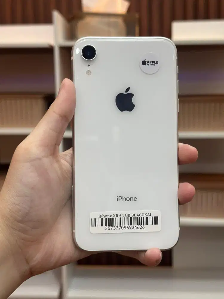 iPhone XR 64 GB BEACUKAI