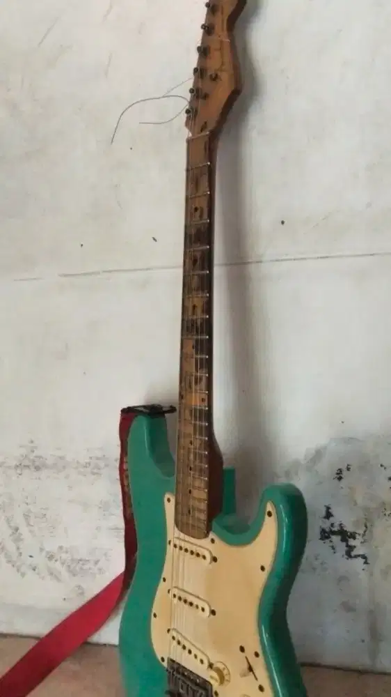 Jual gitar elektrik