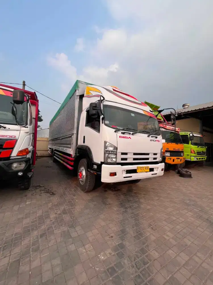 TRUK WINGBOX ISUZU GIGA FTR 210 PS TAHUN 2019