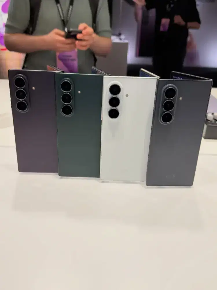 Pre order Samsung galaxy Zfold 8 series & Flip 8