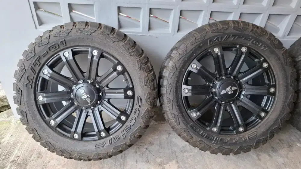 Velg HSR Lobang 5 dan ban offroad Accelera MT dijual