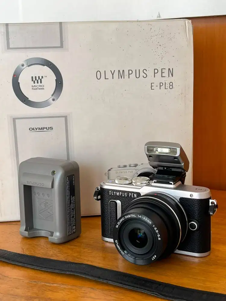 Olympus E-PL8 Kit 14-42mm
