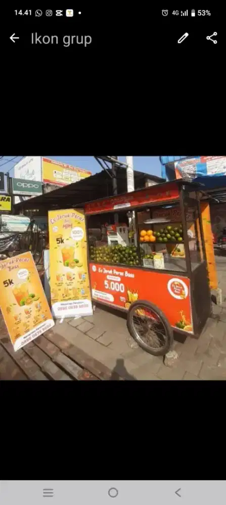 Jaga Booth Jeruk Peras