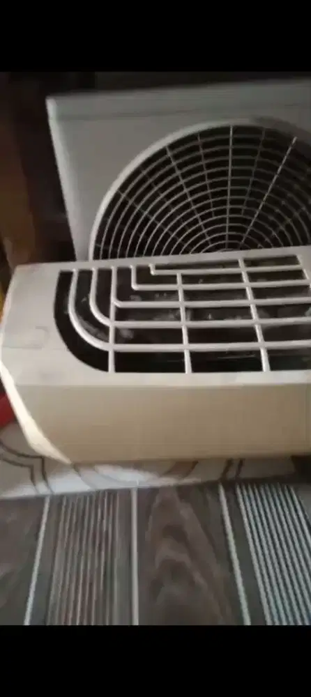 AC SHARP 1/2 pk