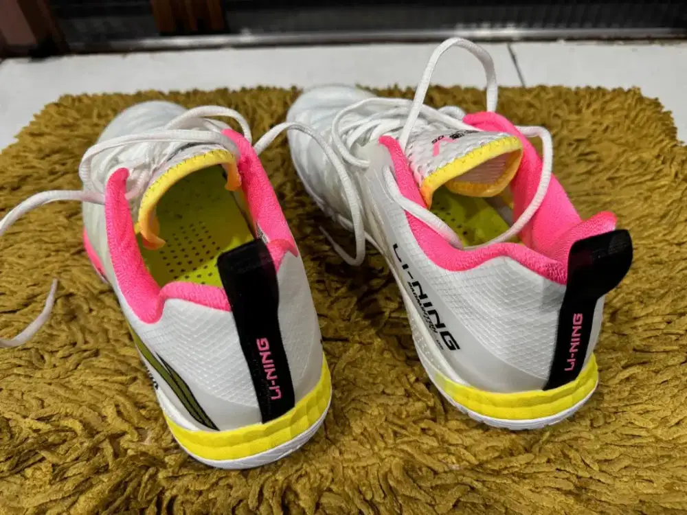 Sepatu Lining Badminton HYO5