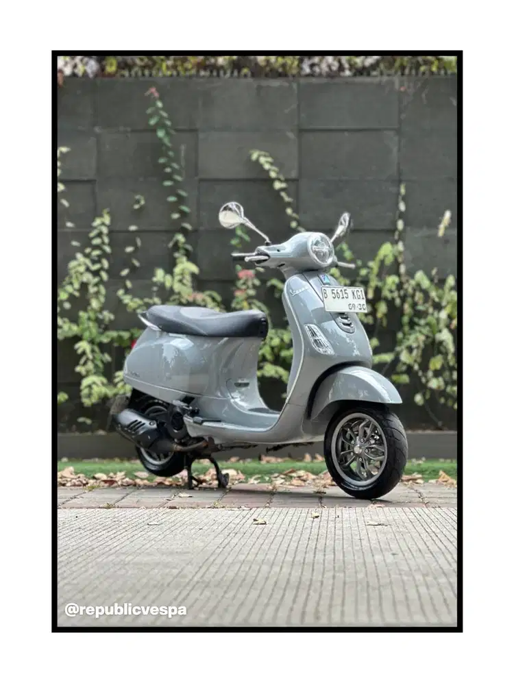 TERMURAH PIAGGIO VESPA LX125 IGET FACELIFT TAHUN 2024 GREY MATERIA
