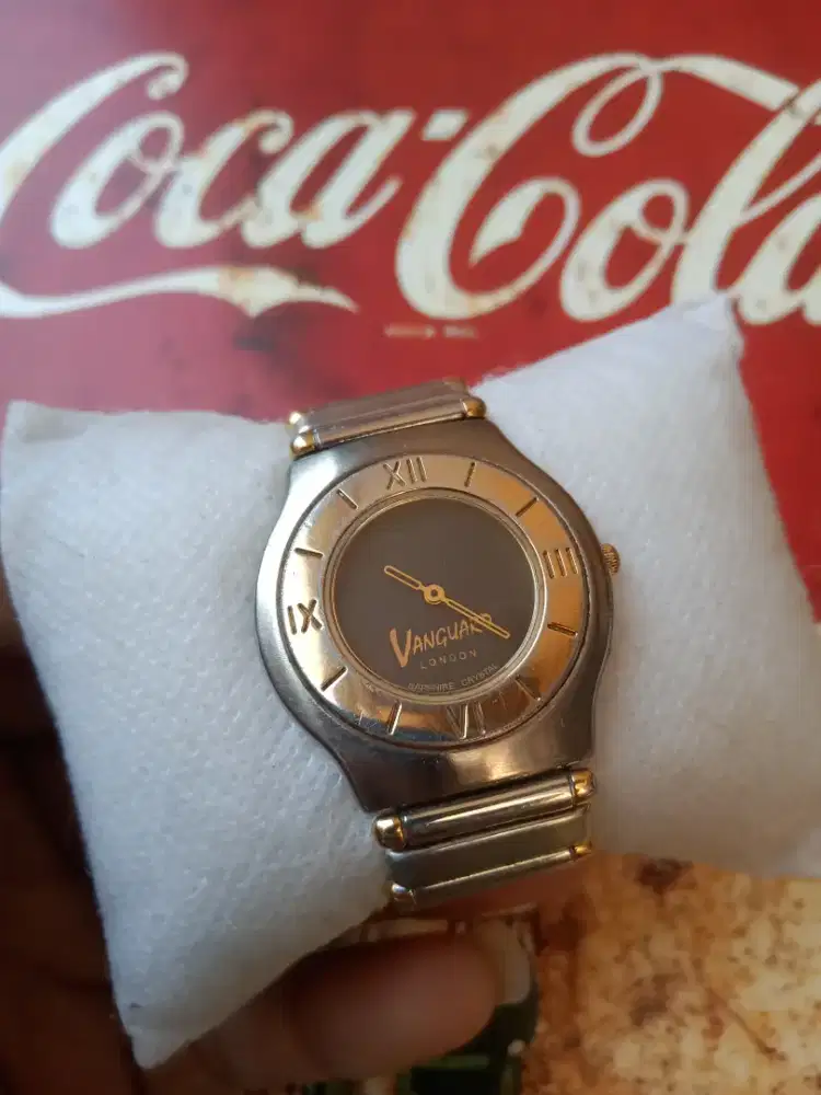 Jam tangan Vintage Vanguard London