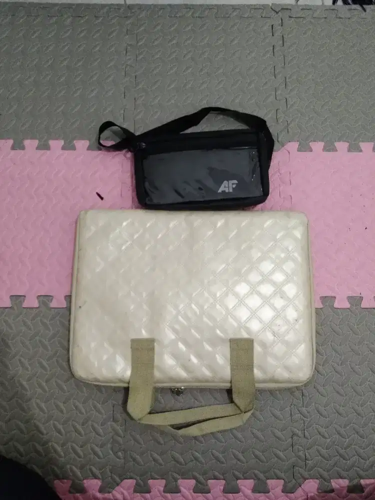 Softcase Laptop Bonus Tas Kecil