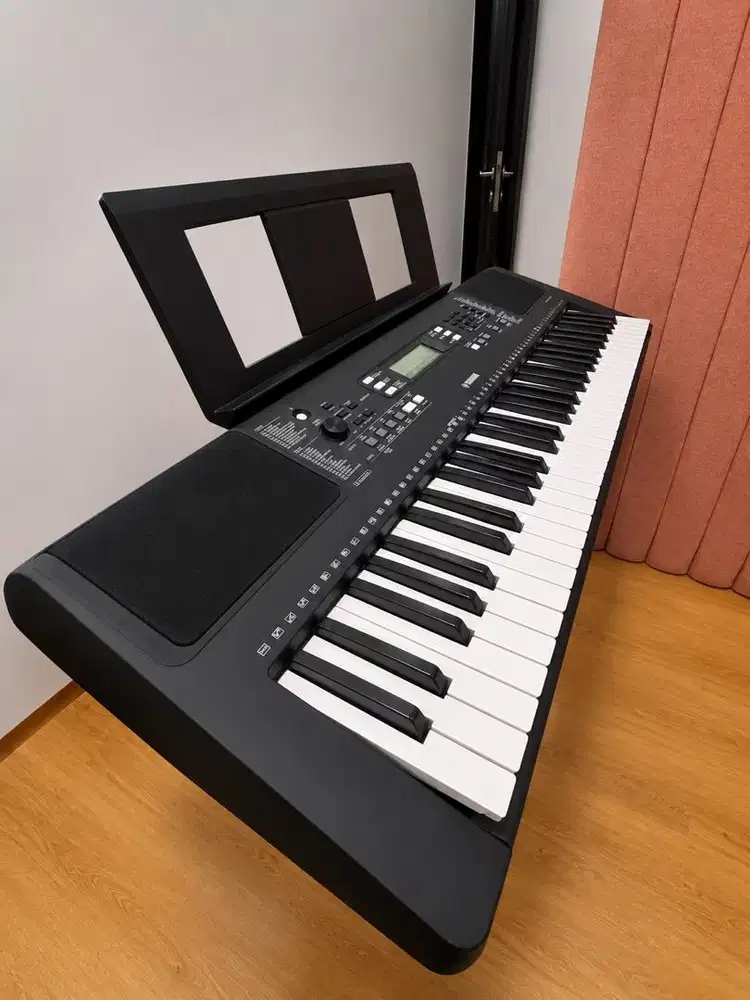Keyboard Yamaha PSR E373