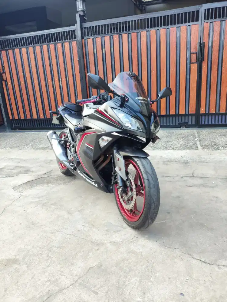 Ninja 250 fi abs LTD