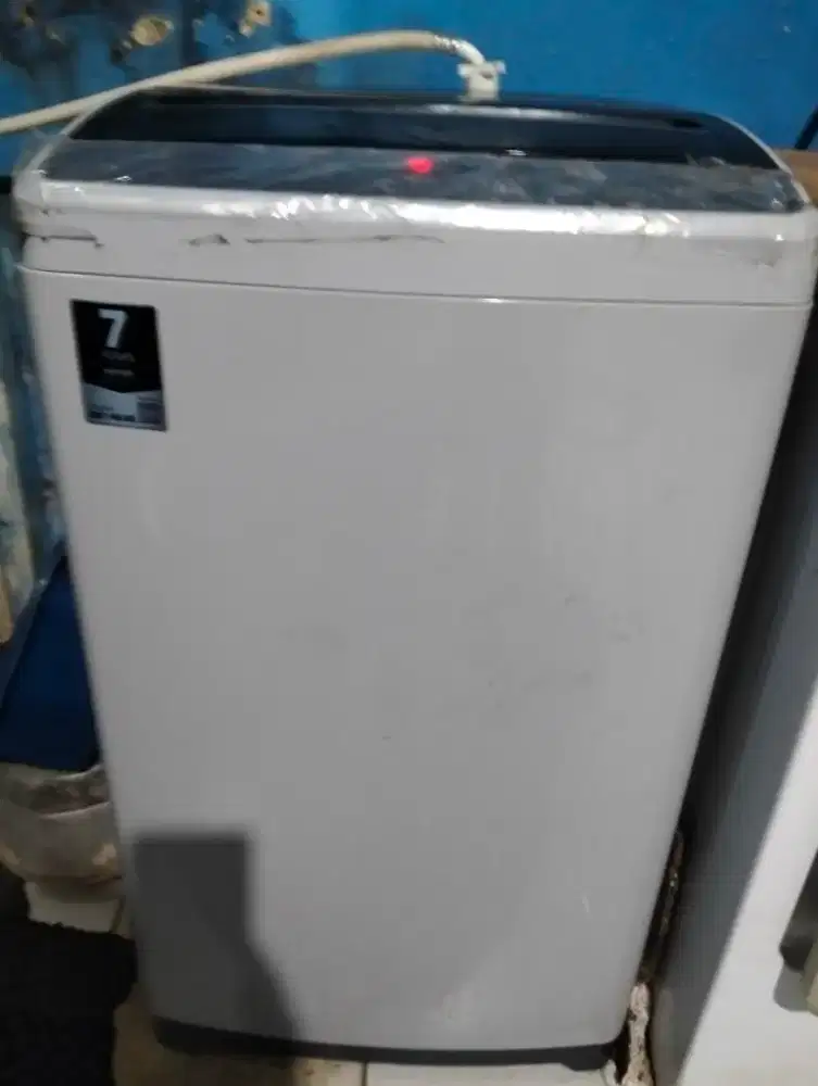 Mesin cuci Aqua