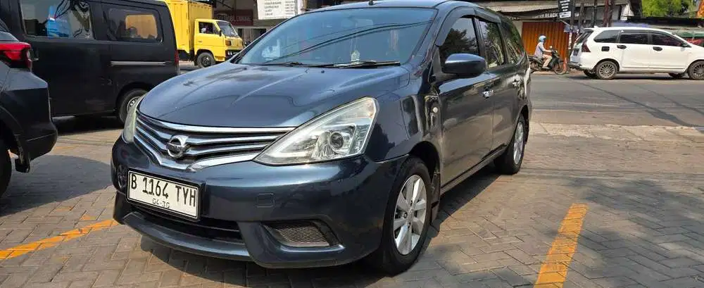 Nissan Grand livina 2013 Bensin
