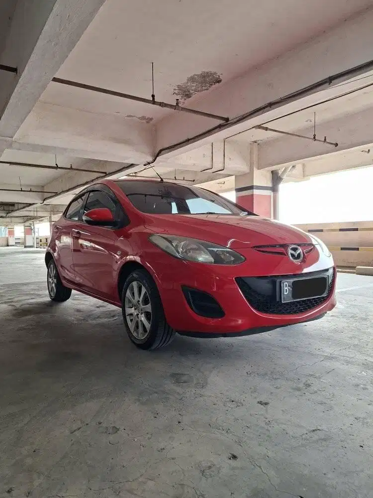MAZDA 2 1.5 HB S AT MATIC 2011 MERAH SIAP JALAN !!