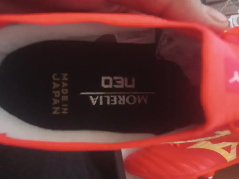 Sepatu bola mizuno Morelia beta 4 read gold sg (pull besi)