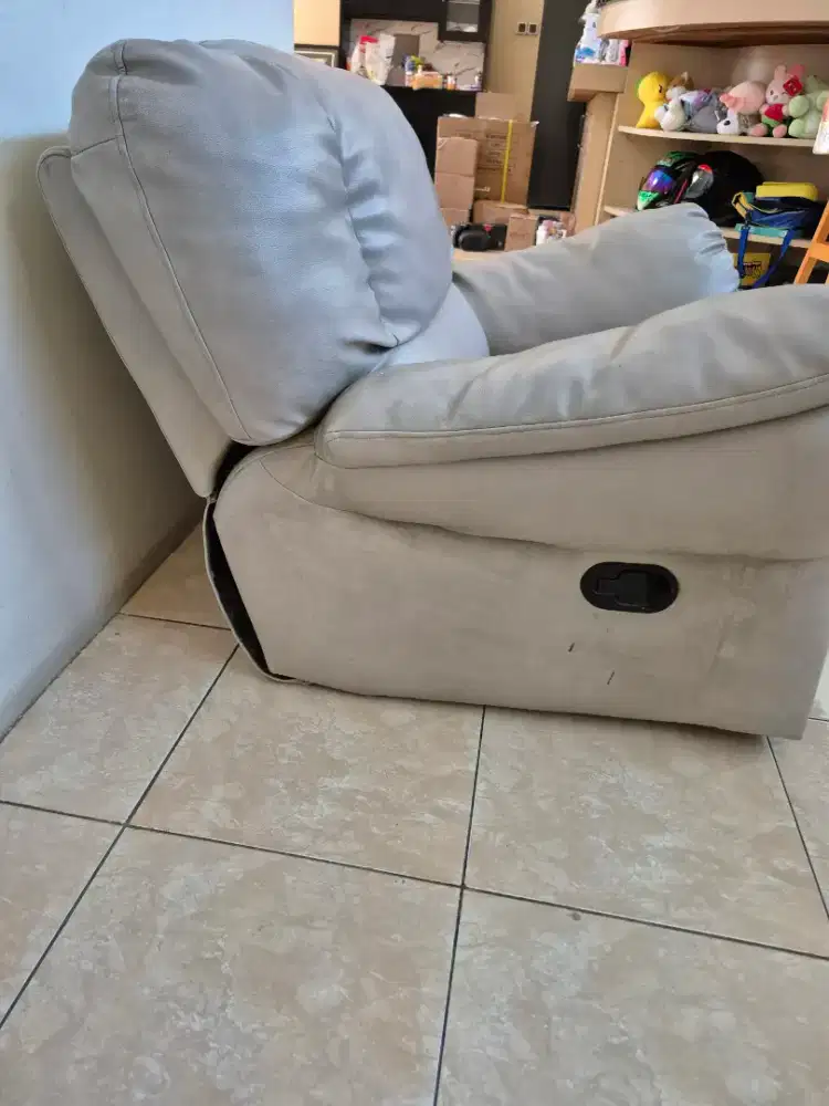 Sofa reclainer informa