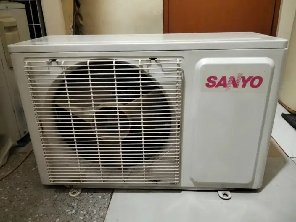 Outdor ac sanyo setengah pk