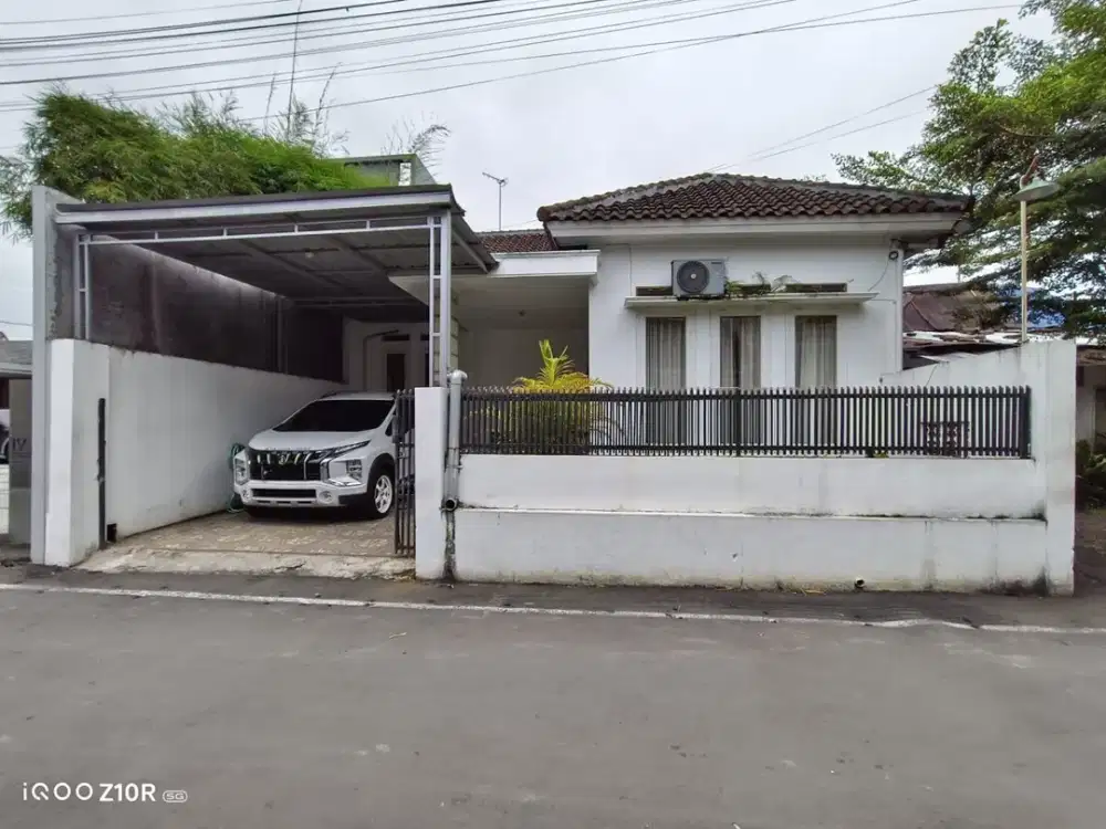 Rumah Bagus Siap Huni Lokasi Strategis  700 Meter Alun2 Purwokerto