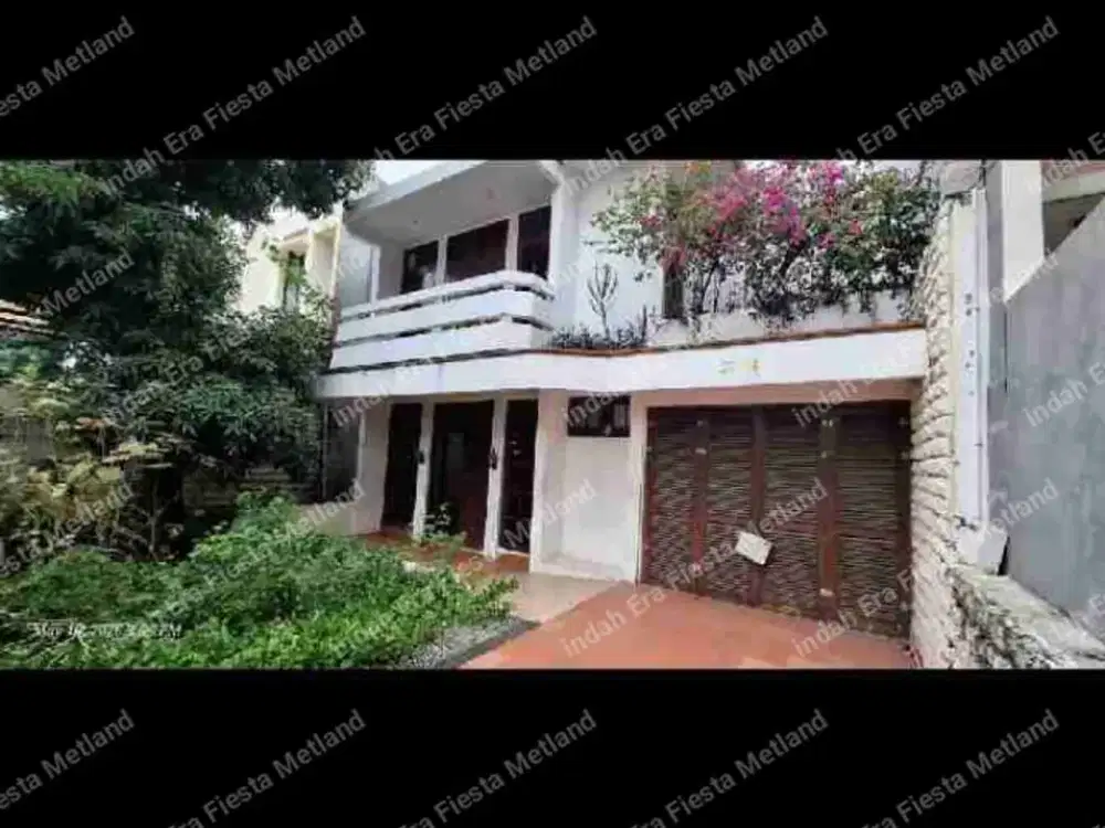Rumah Mewah strategis adem taman ratu jakarta barat