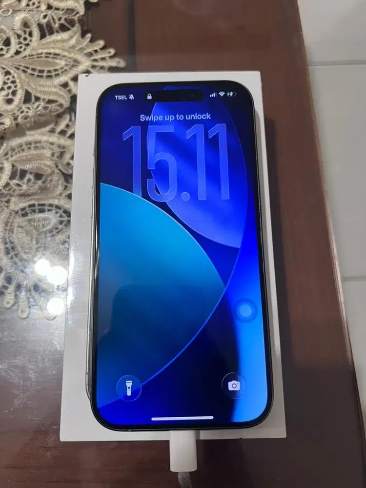 Iphone 15 pro 128gb natural titanium