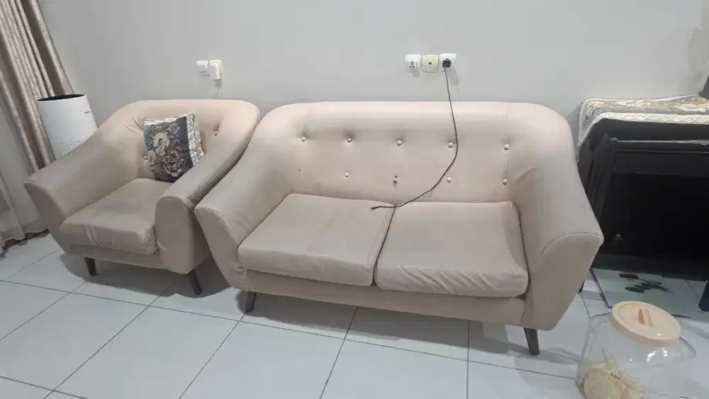 Beli 1 gratis satu :  Sofa Set 2 Seater + 1 Seater Warna Beig