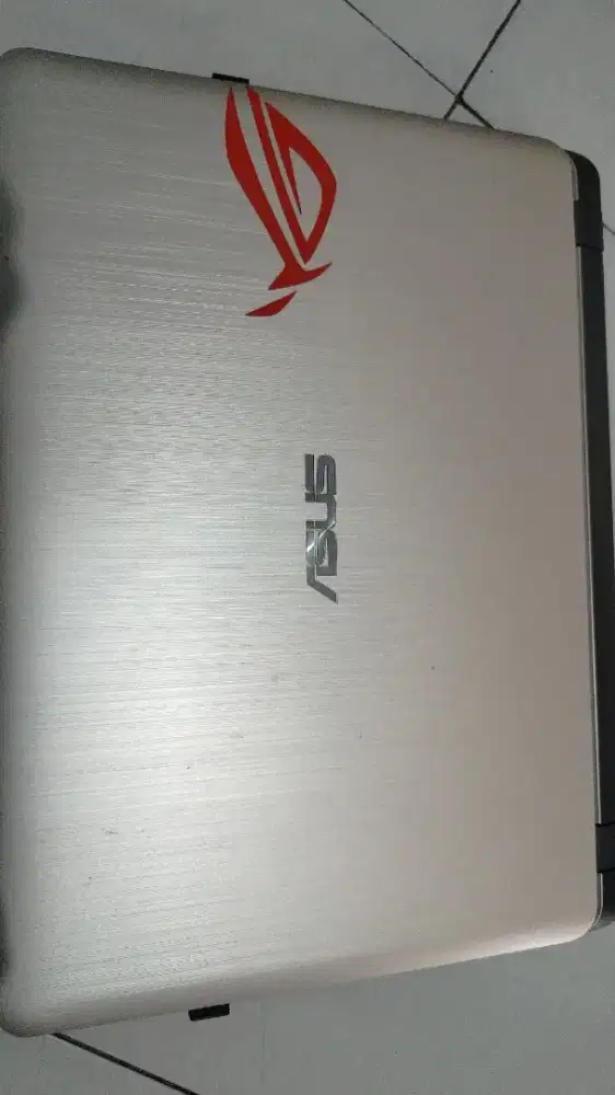 Jual Laptop Asus Vivo book  X 407 UAR