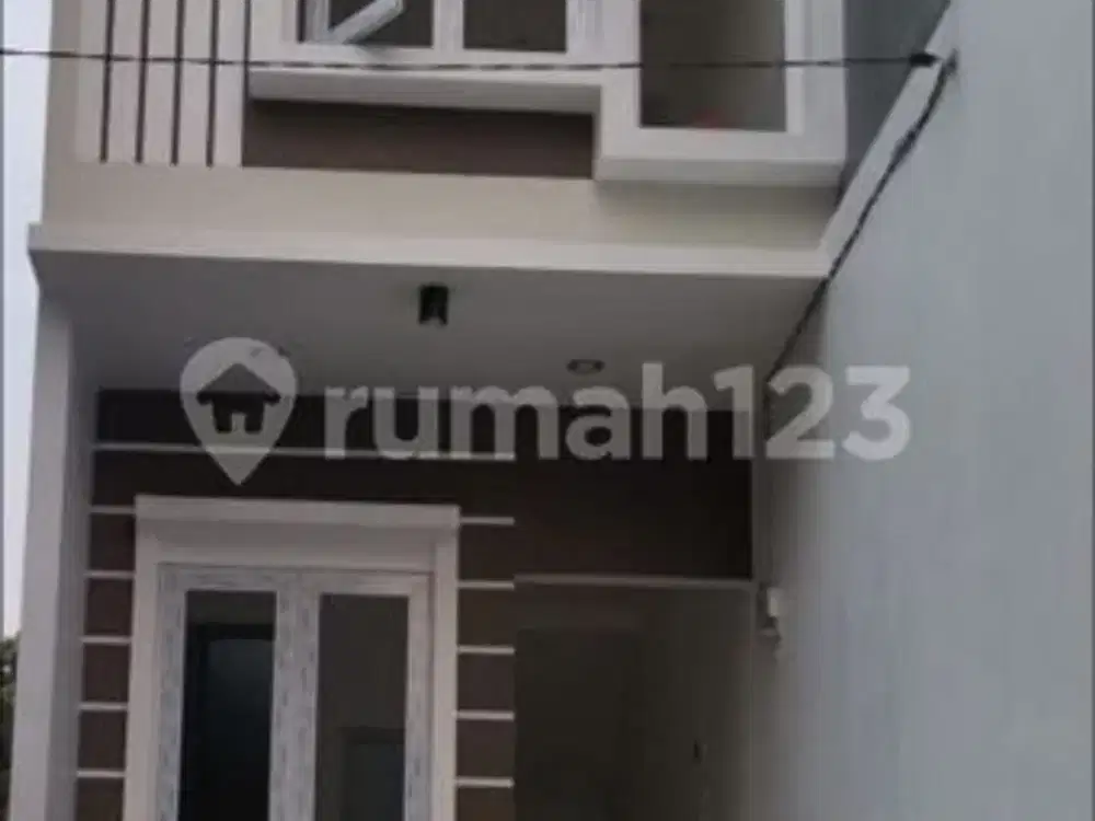 Rumah murah minimalis 2 lantai bebas banjir di Kelapa gading