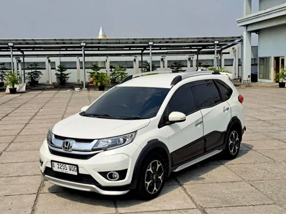 DP 13JT SAJA HONDA BRV BR-V E PRESTIGE AT MATIC AUTOMATIC 2018 PUTIH