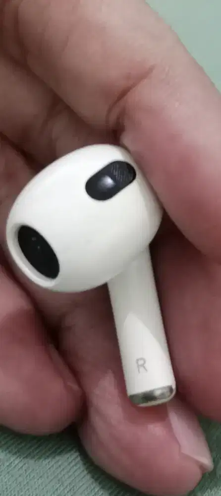 Earpod Iphone Gen 3 ( R) only