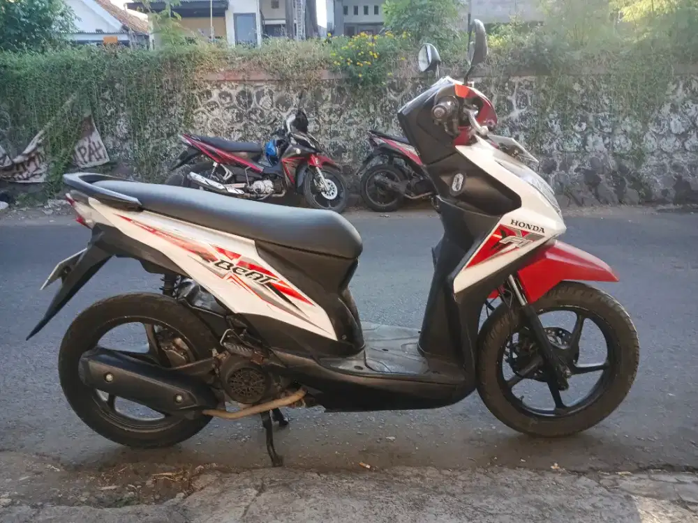 BEAT ESP -DOBEL STATER HALUS 2015 PLAT P-JEMBER PAJAK-STNK 7-2025 mati
