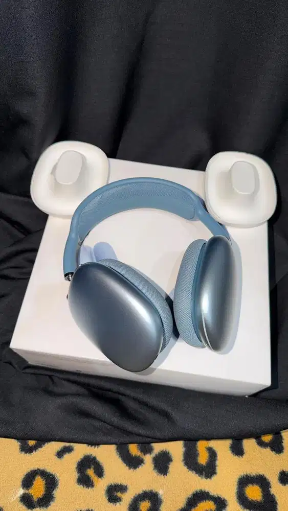 Jual Air Pods Max Like New