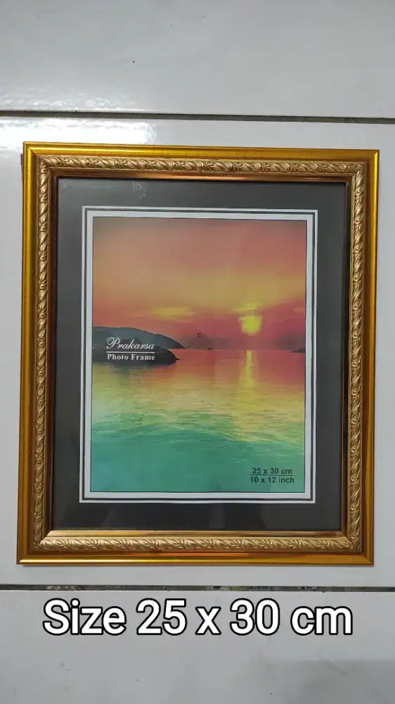Frame figura bingkai foto lukisan