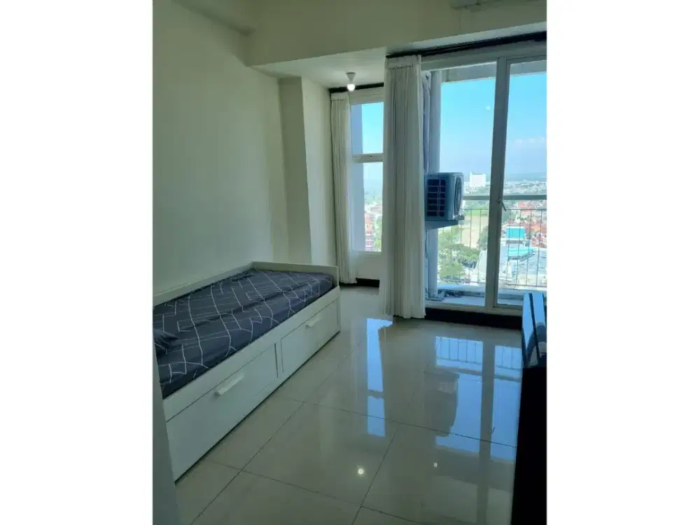 Amor murah. dijual apartemen amor pakuwon city mall studio semi furnish 380jt