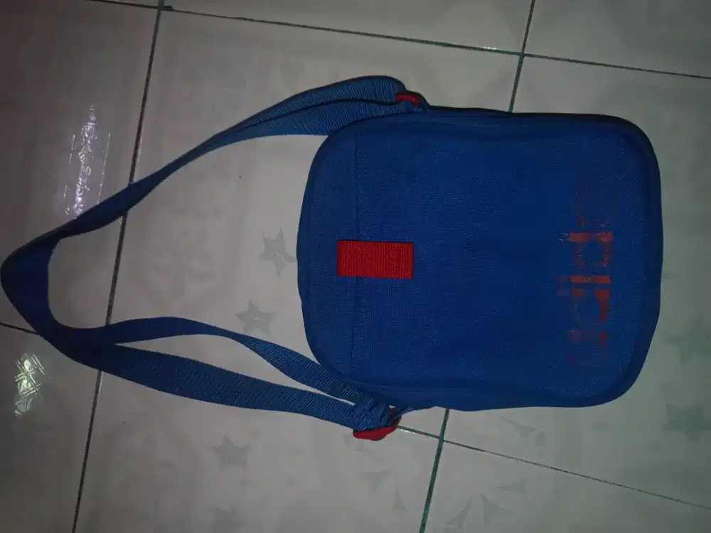 Tas selempang Adidas original 100%