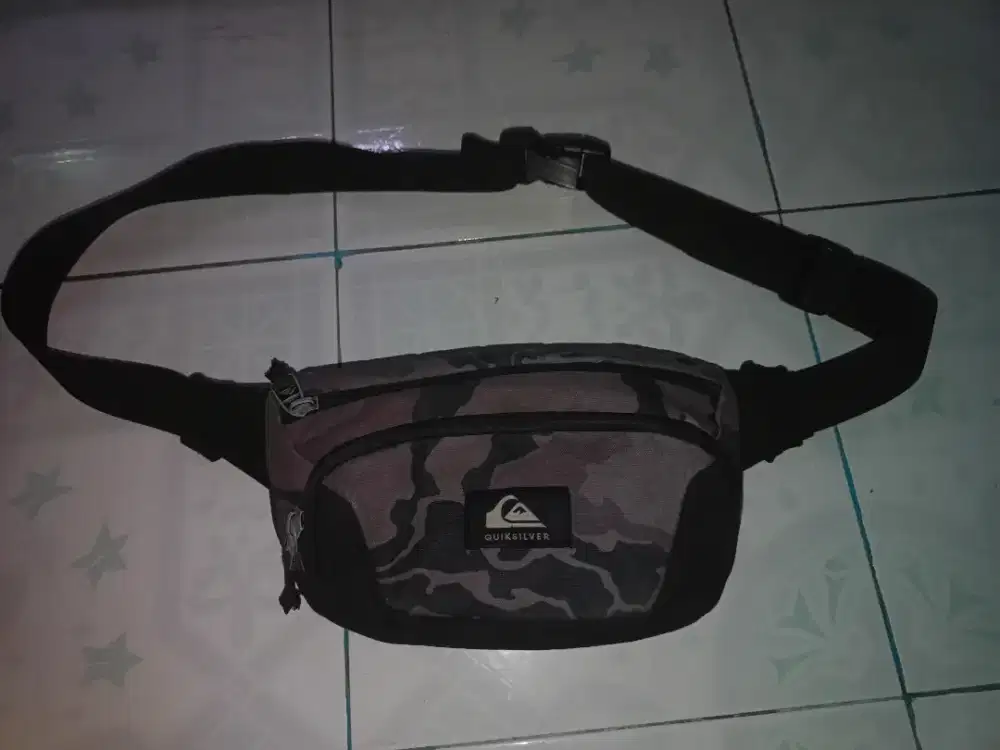 Tas selempang Quick Silver original100%