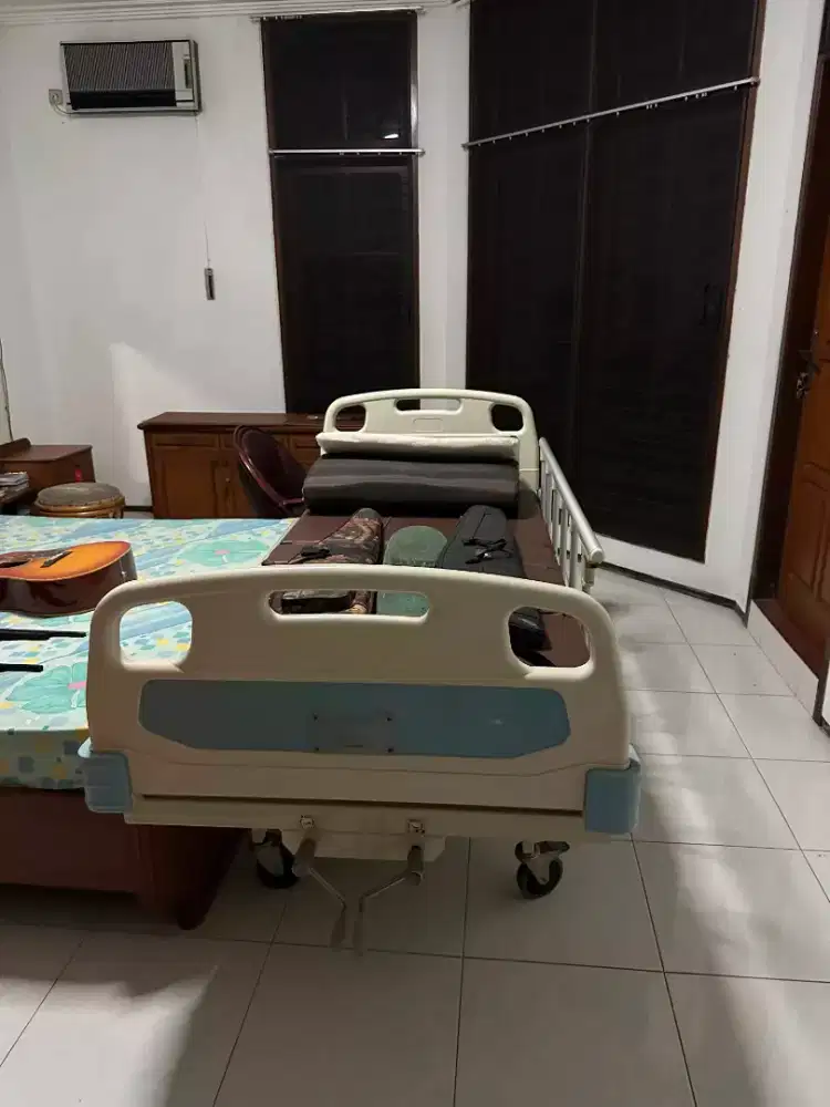 kasur rumah sakit