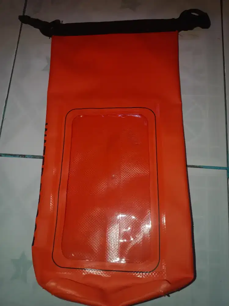 Tas waterproof tanpa merk