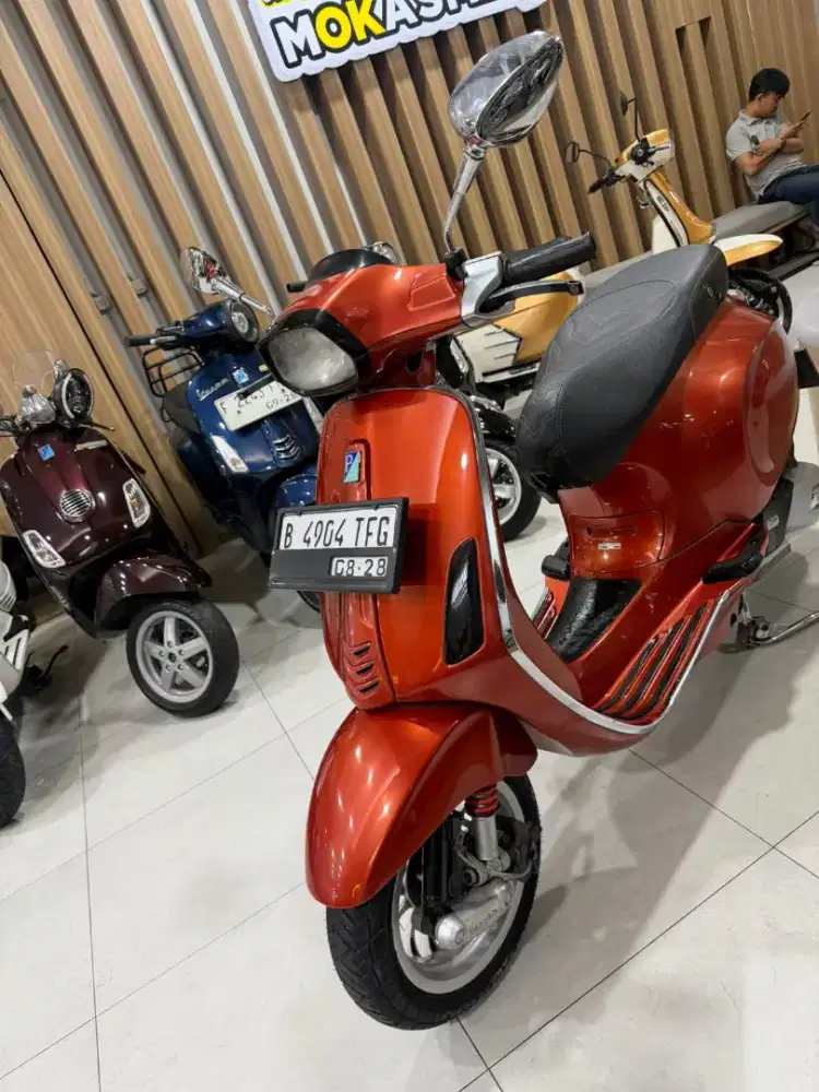 VESPA SPRINT 150 OREN - TERMURAH SEINDONESIA