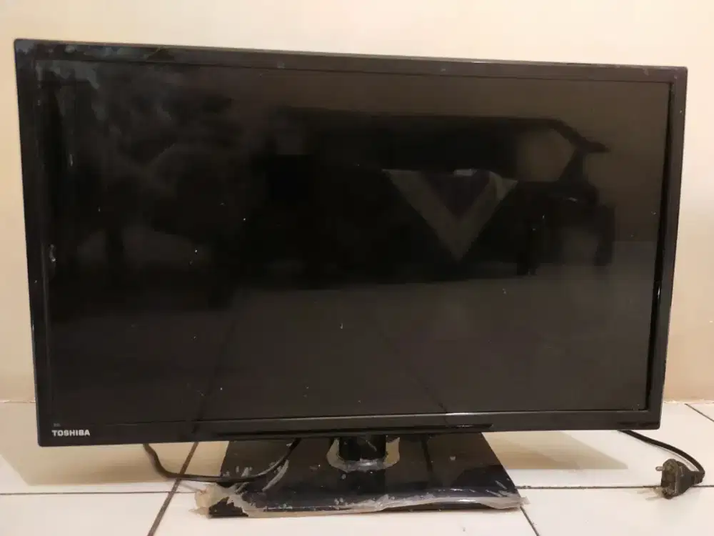 TV Toshiba 24 inch + STB