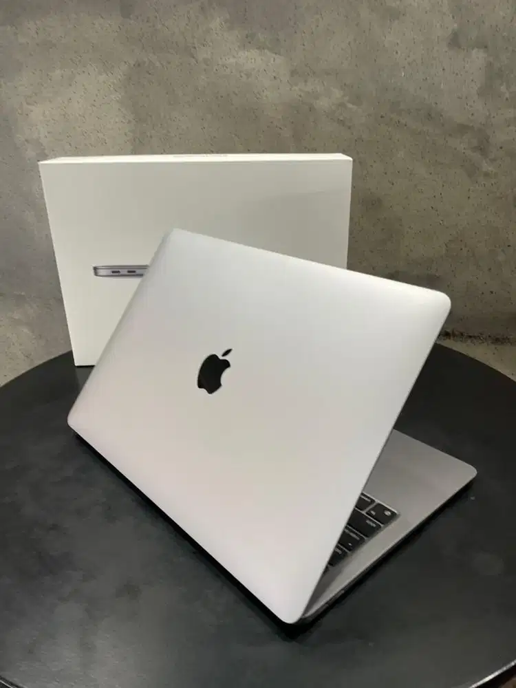 MACBOOK AIR M1 8/256GB IBOX!